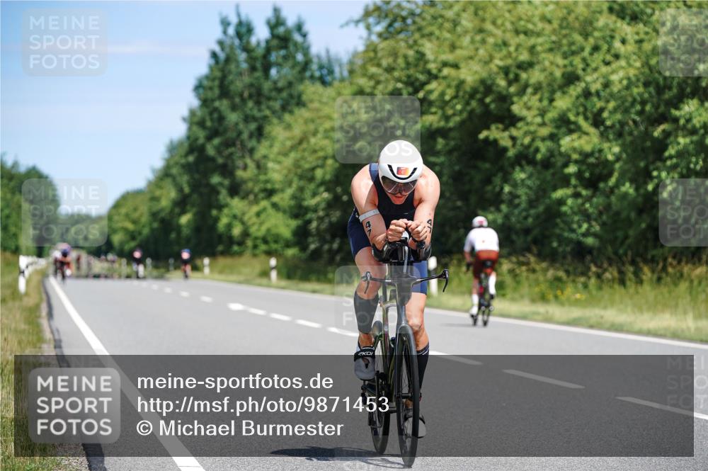 21.06.2026 - Viking Triathlon Michael Burmester http://msf.ph/oto/9871453 21.06.2026 12:40:09 Radfahren 47, 174, 242, 272, 325, 334, 433, 524, 624 meine-sportfotos.de