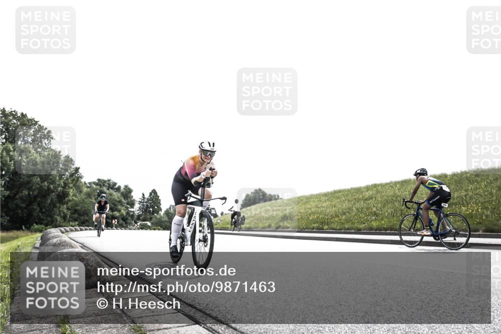 21.06.2026 - 29. Vierlanden-Triathlon H.Heesch http://msf.ph/oto/9871463 21.06.2026 10:36:18 Radfahren 223, 349, 504 meine-sportfotos.de