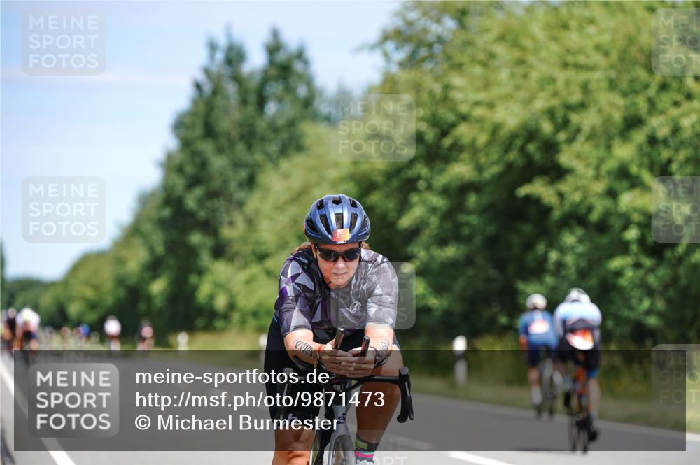 21.06.2026 - Viking Triathlon Michael Burmester http://msf.ph/oto/9871473 21.06.2026 12:40:22 Radfahren 143, 334, 385, 394, 433, 536, 624 meine-sportfotos.de