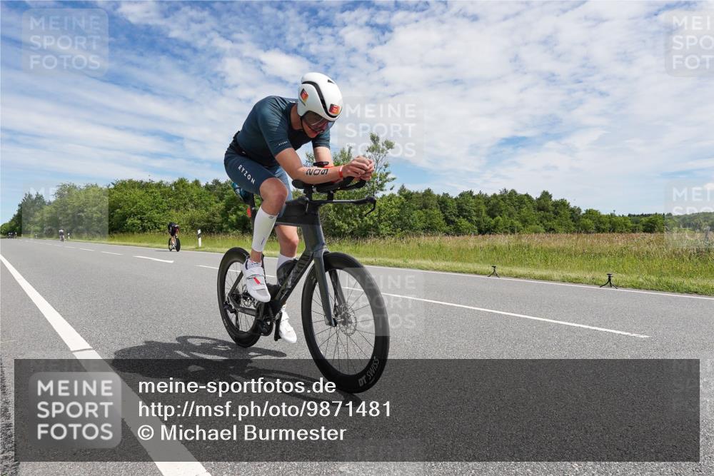 21.06.2026 - Viking Triathlon Michael Burmester http://msf.ph/oto/9871481 21.06.2026 12:19:31 Radfahren 30, 209, 343, 425, 441, 443, 472, 648 meine-sportfotos.de