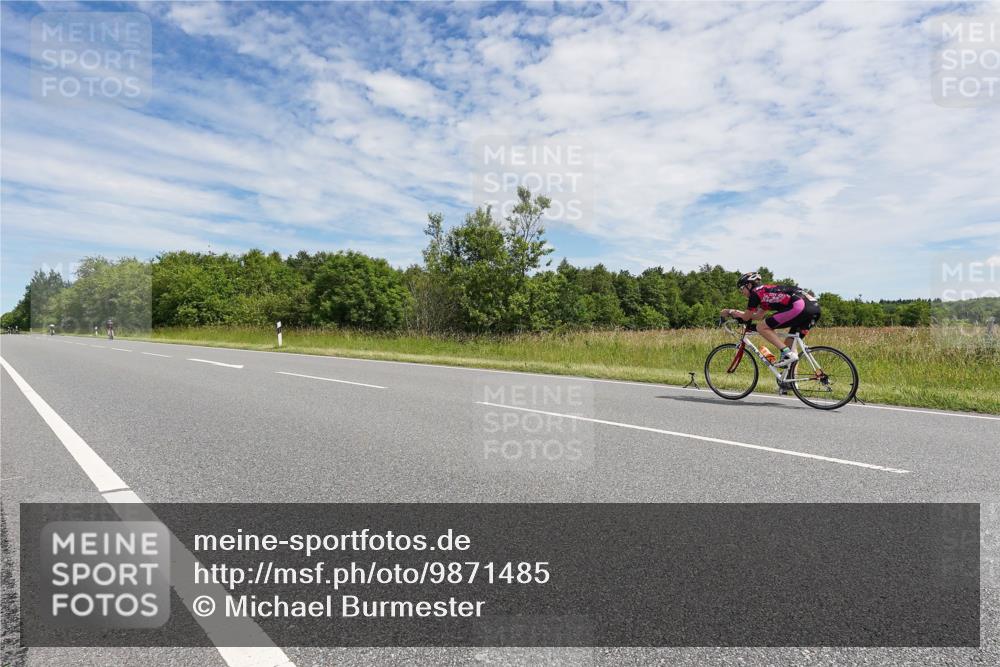 21.06.2026 - Viking Triathlon Michael Burmester http://msf.ph/oto/9871485 21.06.2026 12:19:34 Radfahren 30, 209, 343, 421, 425, 441, 443, 443, 472, 648 meine-sportfotos.de