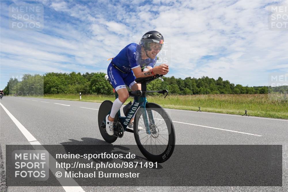 21.06.2026 - Viking Triathlon Michael Burmester http://msf.ph/oto/9871491 21.06.2026 12:19:46 Radfahren 30, 42, 133, 144, 231, 343, 421, 441, 443 meine-sportfotos.de