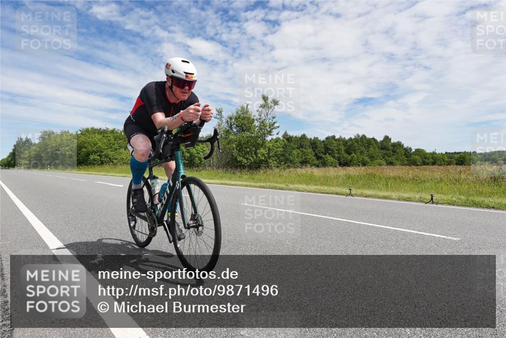 21.06.2026 - Viking Triathlon Michael Burmester http://msf.ph/oto/9871496 21.06.2026 12:19:49 Radfahren 42, 133, 144, 231, 343, 421, 441, 443 meine-sportfotos.de