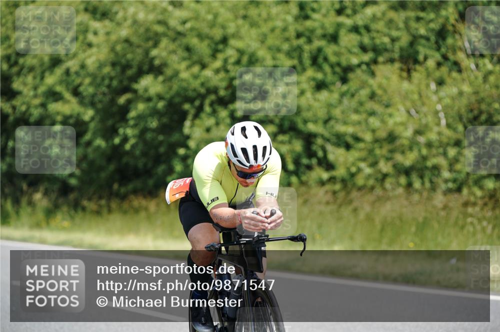 21.06.2026 - Viking Triathlon Michael Burmester http://msf.ph/oto/9871547 21.06.2026 12:40:49 Radfahren 40, 200, 213, 285, 332, 345, 404, 466, 515, 568, 604 meine-sportfotos.de