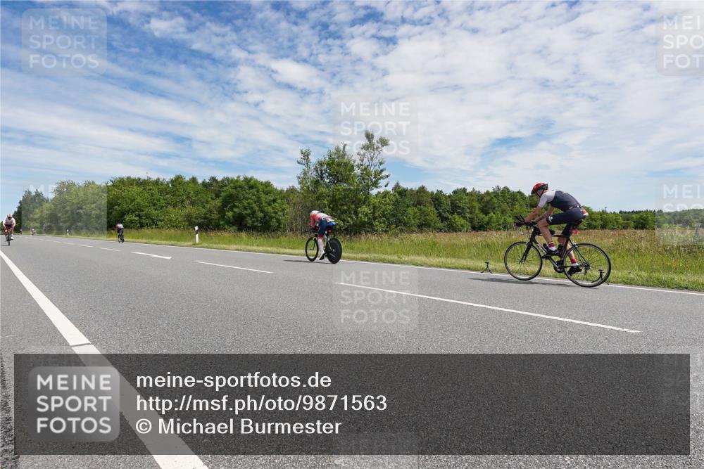 21.06.2026 - Viking Triathlon Michael Burmester http://msf.ph/oto/9871563 21.06.2026 12:20:36 Radfahren 51, 190, 213, 345, 379, 379, 607, 609 meine-sportfotos.de