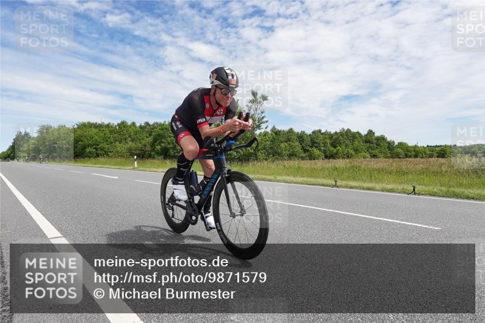 21.06.2026 - Viking Triathlon Michael Burmester http://msf.ph/oto/9871579 21.06.2026 12:20:44 Radfahren 51, 190, 213, 344, 345, 379, 398, 607, 609 meine-sportfotos.de