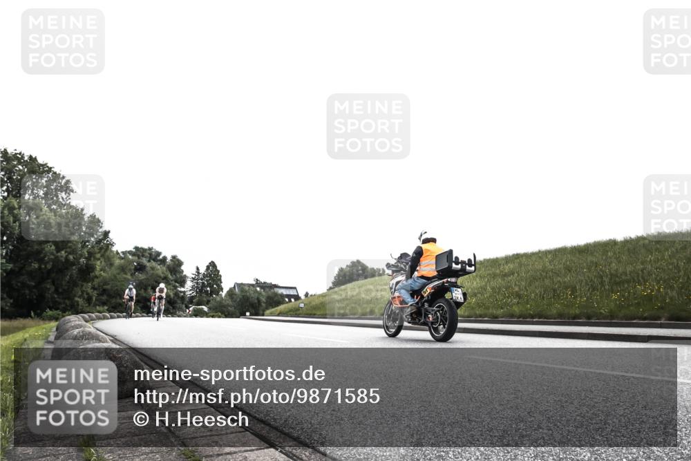 21.06.2026 - 29. Vierlanden-Triathlon H.Heesch http://msf.ph/oto/9871585 21.06.2026 10:37:48 Radfahren 20, 27, 35, 67, 233, 275, 336, 429 meine-sportfotos.de