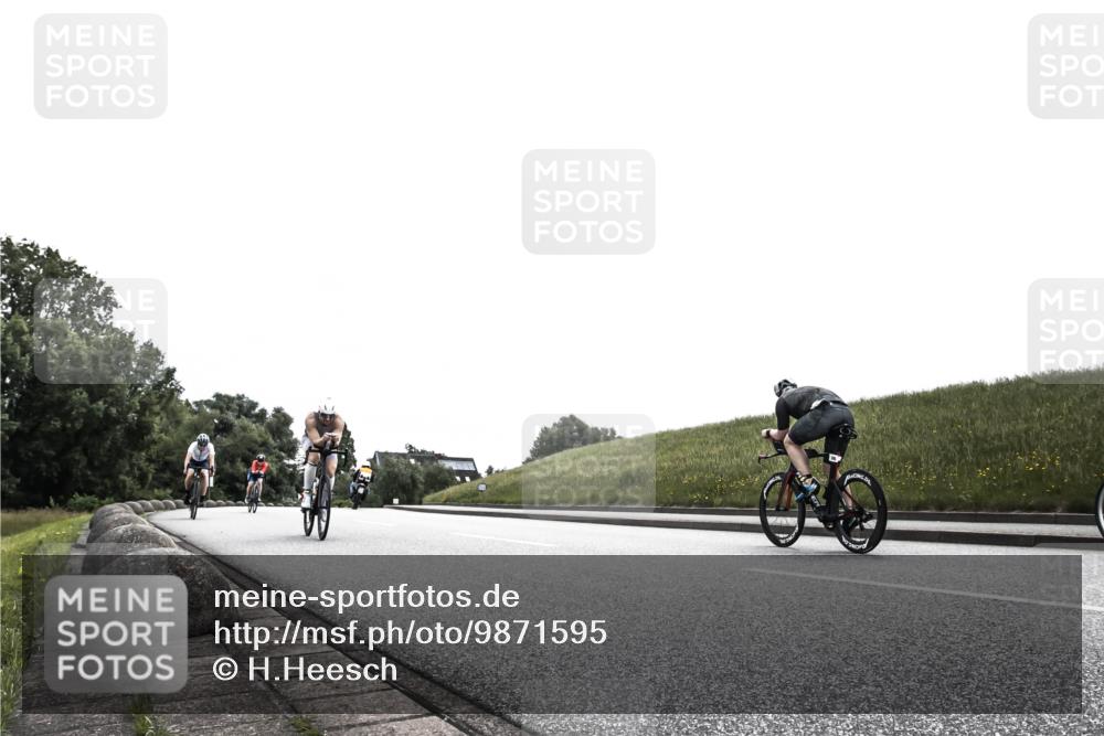 21.06.2026 - 29. Vierlanden-Triathlon H.Heesch http://msf.ph/oto/9871595 21.06.2026 10:37:49 Radfahren 20, 27, 35, 67, 233, 275, 336, 429 meine-sportfotos.de