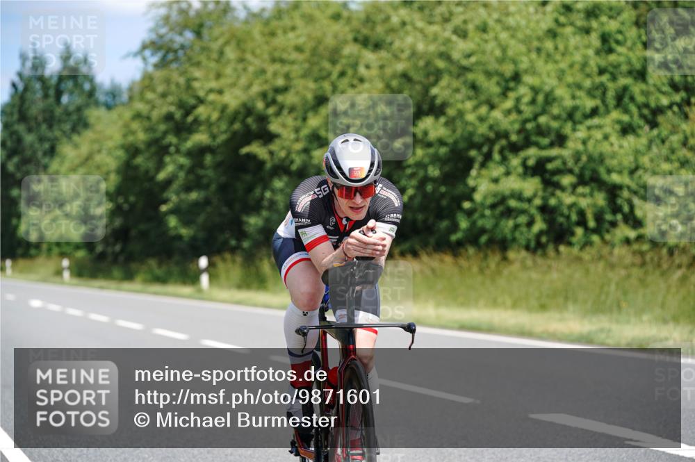 21.06.2026 - Viking Triathlon Michael Burmester http://msf.ph/oto/9871601 21.06.2026 12:40:54 Radfahren 40, 200, 213, 285, 332, 345, 404, 466, 498, 515, 566, 568, 604, 656 meine-sportfotos.de