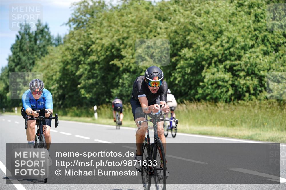 21.06.2026 - Viking Triathlon Michael Burmester http://msf.ph/oto/9871633 21.06.2026 12:41:00 Radfahren 40, 192, 200, 285, 332, 404, 466, 491, 498, 566, 568, 604, 656 meine-sportfotos.de
