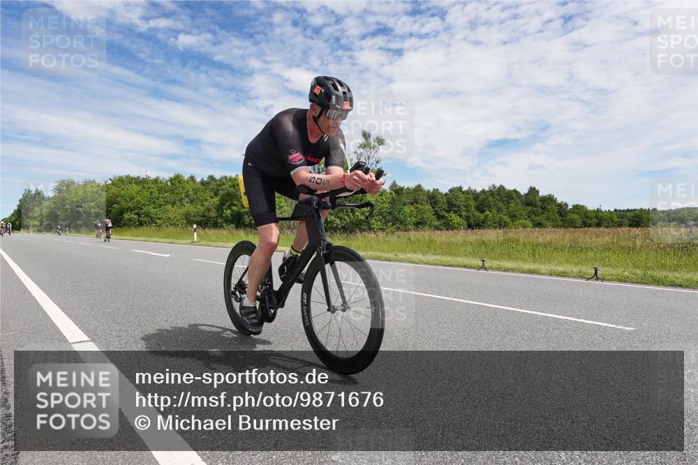 21.06.2026 - Viking Triathlon Michael Burmester http://msf.ph/oto/9871676 21.06.2026 12:21:46 Radfahren 100, 100, 102, 202, 214, 234, 321, 399, 465, 469, 475, 505, 508, 533, 624, 632, 650 meine-sportfotos.de