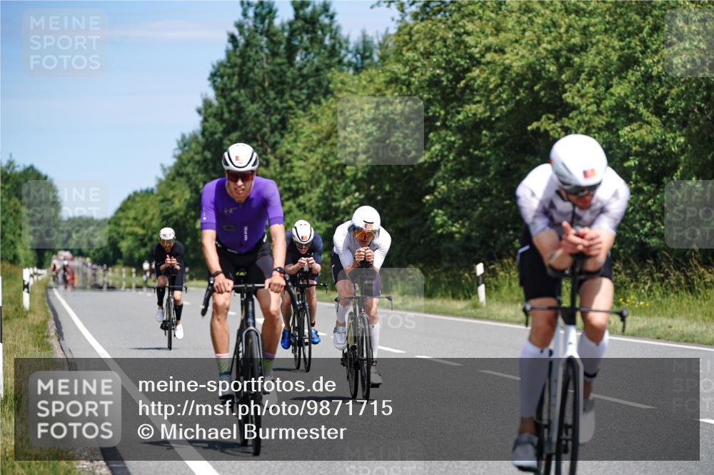 21.06.2026 - Viking Triathlon Michael Burmester http://msf.ph/oto/9871715 21.06.2026 12:41:23 Radfahren 43, 82, 117, 147, 183, 192, 321, 369, 391, 425, 469, 491, 491, 650 meine-sportfotos.de