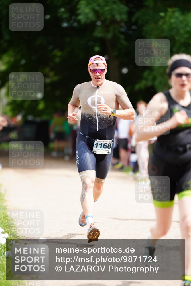 21.06.2026 - 29. Vierlanden-Triathlon LAZAROV Photography http://msf.ph/oto/9871724 21.06.2026 14:05:50 Laufen 2020, 1168, 2 meine-sportfotos.de