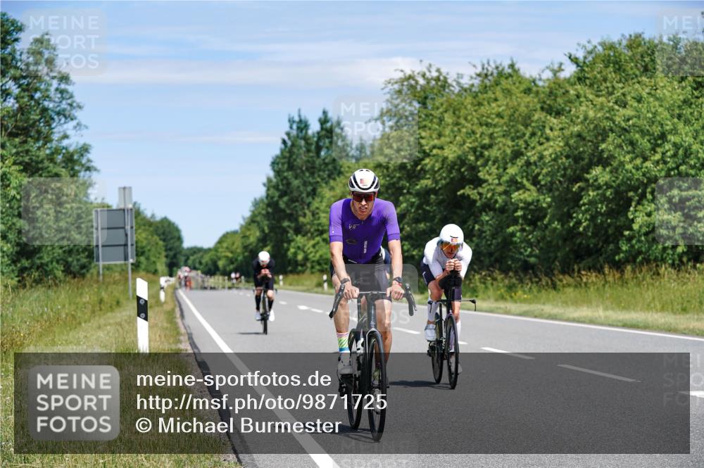 21.06.2026 - Viking Triathlon Michael Burmester http://msf.ph/oto/9871725 21.06.2026 12:41:23 Radfahren 43, 82, 117, 147, 183, 192, 321, 369, 391, 425, 469, 491, 491, 650 meine-sportfotos.de