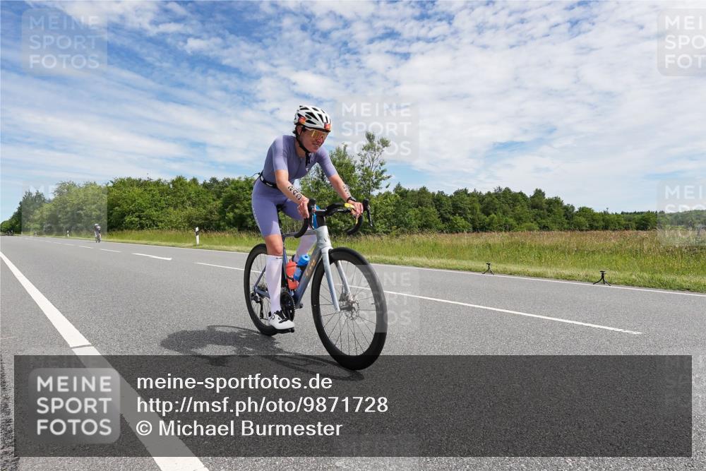 21.06.2026 - Viking Triathlon Michael Burmester http://msf.ph/oto/9871728 21.06.2026 12:22:05 Radfahren 41, 53, 83, 86, 202, 205, 219, 238, 239, 243, 321, 324, 341, 429, 456, 467, 469, 645, 668, 670 meine-sportfotos.de