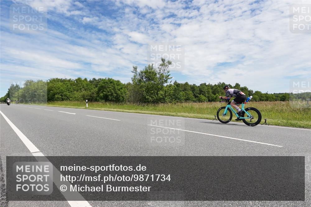 21.06.2026 - Viking Triathlon Michael Burmester http://msf.ph/oto/9871734 21.06.2026 12:22:10 Radfahren 41, 53, 83, 86, 205, 219, 238, 239, 243, 318, 324, 341, 369, 429, 456, 467, 606, 645, 668, 670 meine-sportfotos.de