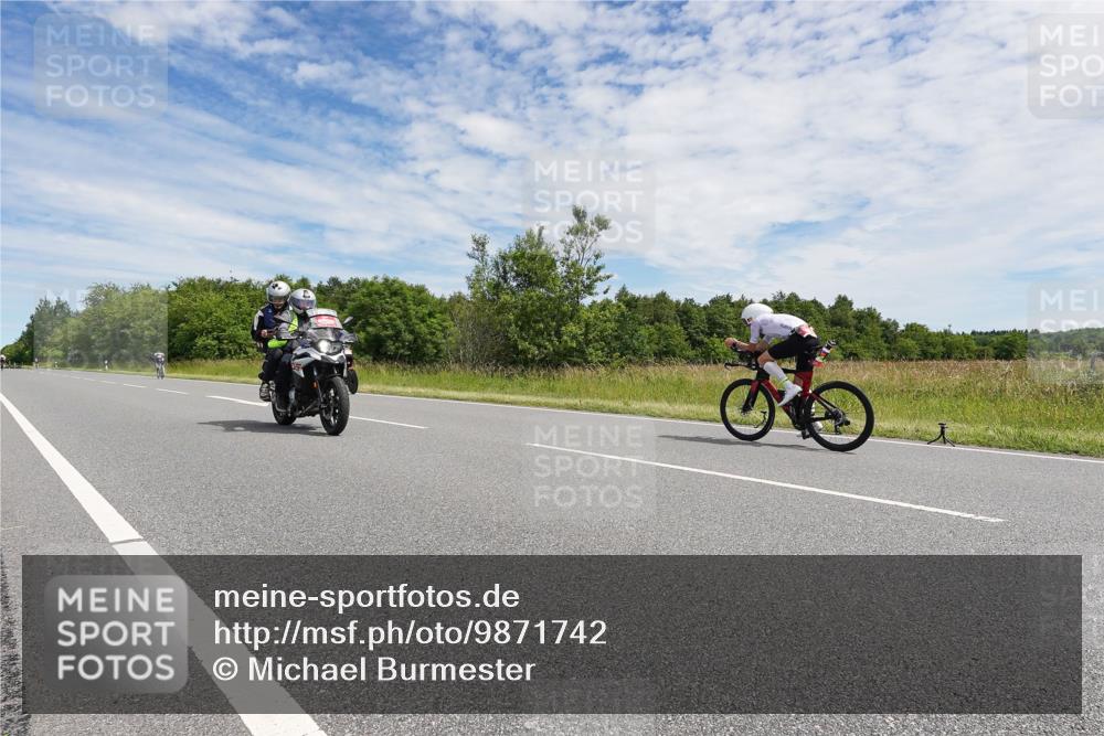 21.06.2026 - Viking Triathlon Michael Burmester http://msf.ph/oto/9871742 21.06.2026 12:22:14 Radfahren 41, 53, 83, 86, 192, 205, 219, 238, 239, 243, 262, 318, 369, 429, 456, 467, 548, 606, 644, 645, 668, 670 meine-sportfotos.de