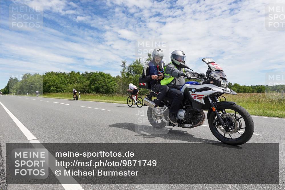 21.06.2026 - Viking Triathlon Michael Burmester http://msf.ph/oto/9871749 21.06.2026 12:22:14 Radfahren 41, 53, 83, 86, 192, 205, 219, 238, 239, 243, 262, 318, 369, 429, 456, 467, 548, 606, 644, 645, 668, 670 meine-sportfotos.de