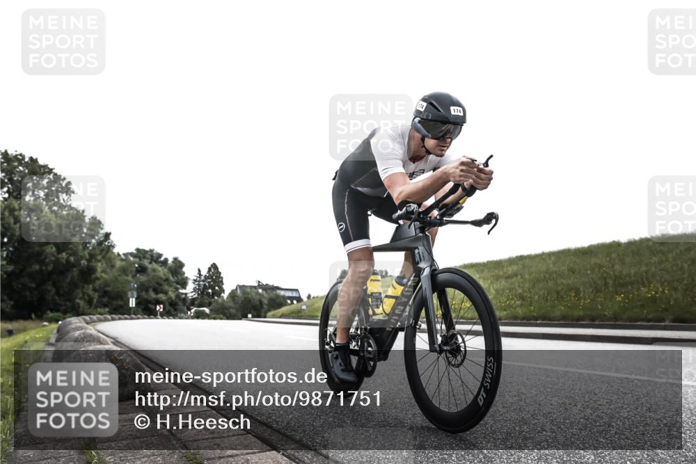 21.06.2026 - 29. Vierlanden-Triathlon H.Heesch http://msf.ph/oto/9871751 21.06.2026 10:39:20 Radfahren 174, 181 meine-sportfotos.de