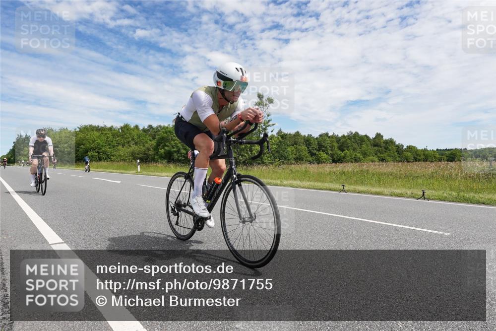 21.06.2026 - Viking Triathlon Michael Burmester http://msf.ph/oto/9871755 21.06.2026 12:22:22 Radfahren 94, 192, 219, 239, 262, 318, 369, 467, 523, 548, 606, 644 meine-sportfotos.de