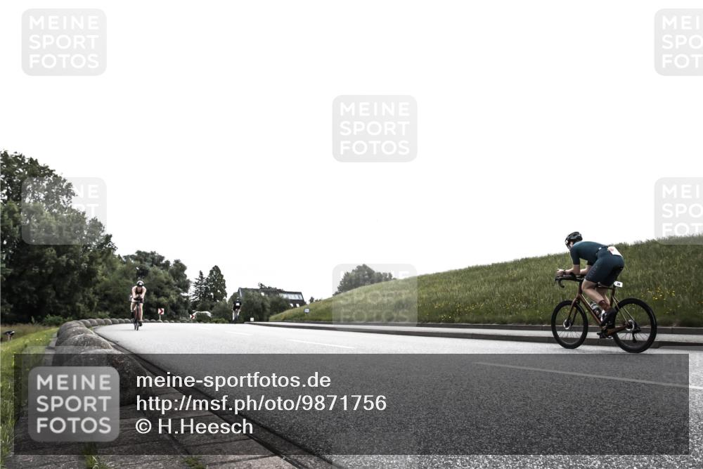 21.06.2026 - 29. Vierlanden-Triathlon H.Heesch http://msf.ph/oto/9871756 21.06.2026 10:39:36 Radfahren 198, 274, 277 meine-sportfotos.de
