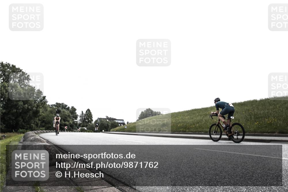 21.06.2026 - 29. Vierlanden-Triathlon H.Heesch http://msf.ph/oto/9871762 21.06.2026 10:39:36 Radfahren 198, 274, 277 meine-sportfotos.de
