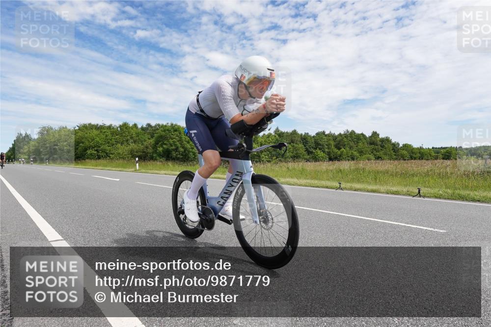 21.06.2026 - Viking Triathlon Michael Burmester http://msf.ph/oto/9871779 21.06.2026 12:22:30 Radfahren 94, 132, 142, 192, 262, 279, 318, 329, 369, 442, 523, 548, 644 meine-sportfotos.de