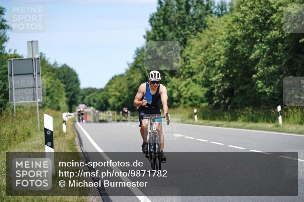 21.06.2026 - Viking Triathlon Michael Burmester http://msf.ph/oto/9871782 21.06.2026 12:41:54 Radfahren 291, 291, 398, 417, 440, 523 meine-sportfotos.de