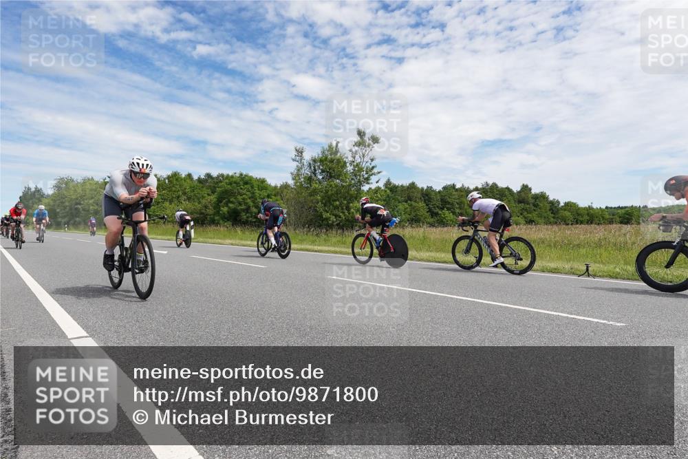 21.06.2026 - Viking Triathlon Michael Burmester http://msf.ph/oto/9871800 21.06.2026 12:22:45 Radfahren 132, 134, 142, 158, 279, 329, 364, 436, 442, 577, 630 meine-sportfotos.de