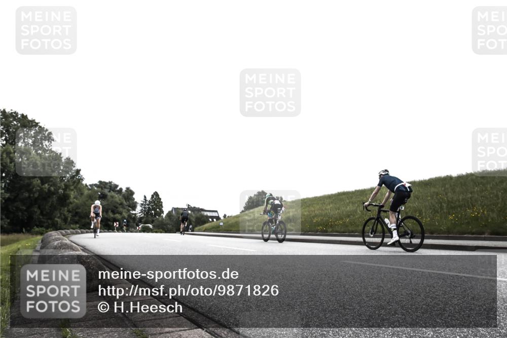 21.06.2026 - 29. Vierlanden-Triathlon H.Heesch http://msf.ph/oto/9871826 21.06.2026 10:40:59 Radfahren 39, 231, 301 meine-sportfotos.de