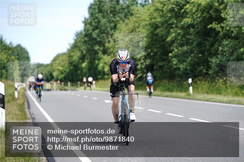 21.06.2026 - Viking Triathlon Michael Burmester http://msf.ph/oto/9871840 21.06.2026 12:42:10 Radfahren 171, 291, 291, 329, 339, 398, 399, 405, 417, 505, 630 meine-sportfotos.de