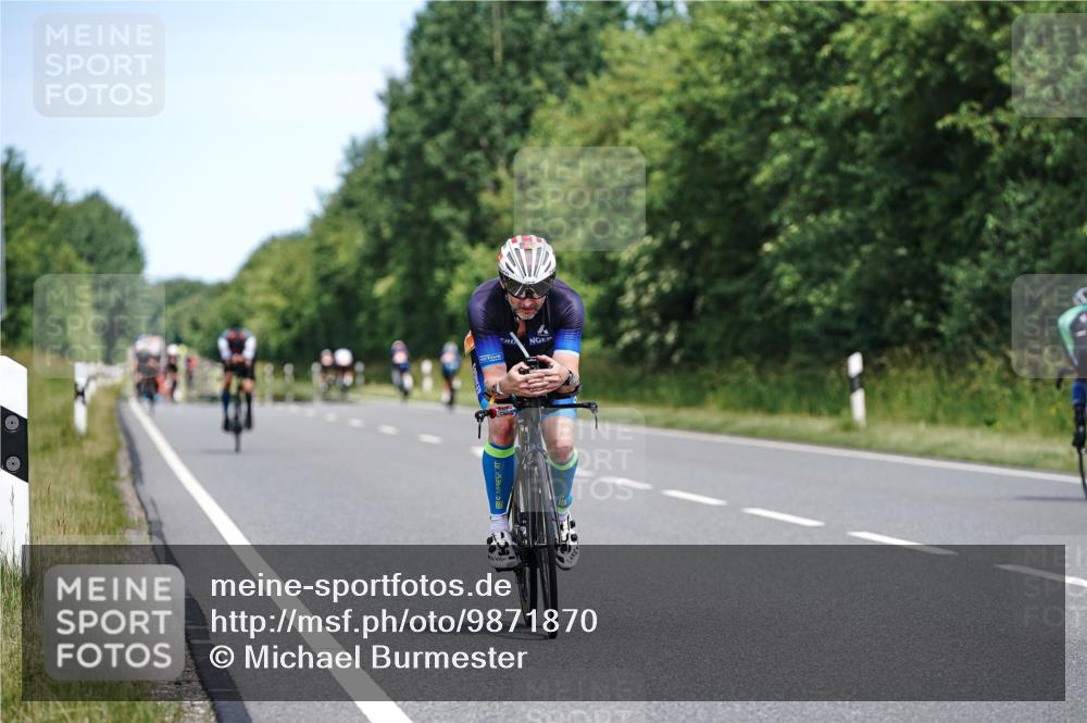 21.06.2026 - Viking Triathlon Michael Burmester http://msf.ph/oto/9871870 21.06.2026 12:42:16 Radfahren 92, 144, 171, 262, 291, 329, 339, 398, 399, 405, 417, 505, 577, 630 meine-sportfotos.de