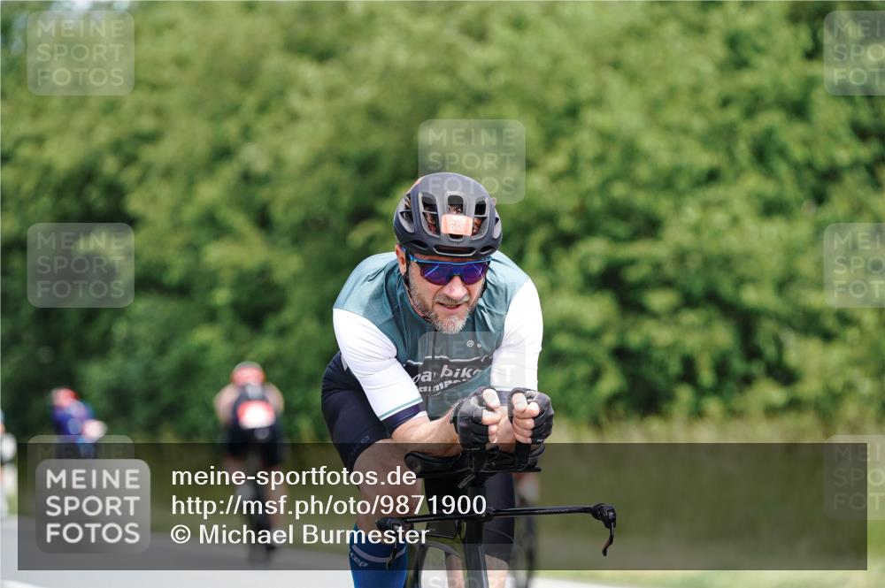 21.06.2026 - Viking Triathlon Michael Burmester http://msf.ph/oto/9871900 21.06.2026 12:42:21 Radfahren 61, 92, 144, 170, 171, 262, 291, 324, 329, 339, 399, 405, 417, 505, 577, 630, 632 meine-sportfotos.de