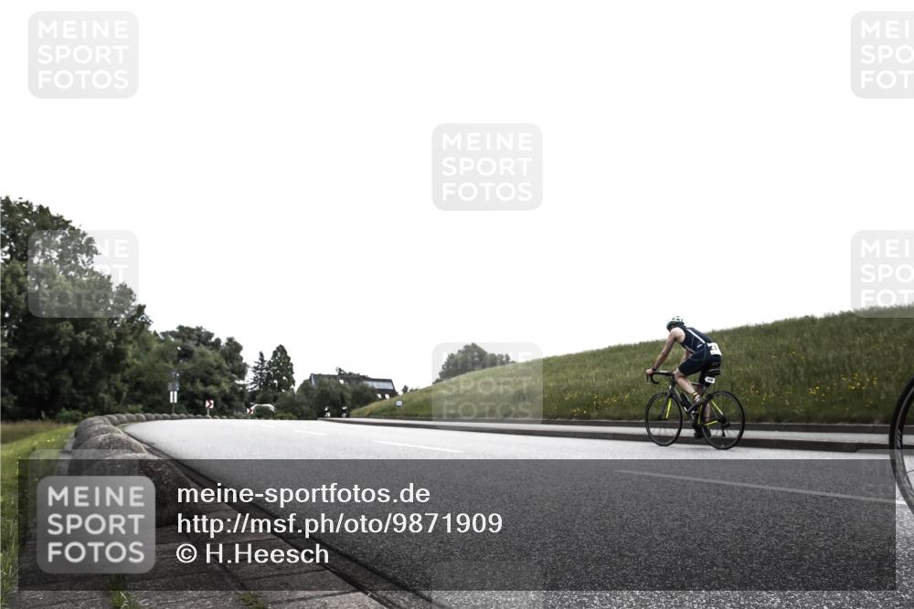 21.06.2026 - 29. Vierlanden-Triathlon H.Heesch http://msf.ph/oto/9871909 21.06.2026 10:42:27 Radfahren 5, 147, 449 meine-sportfotos.de