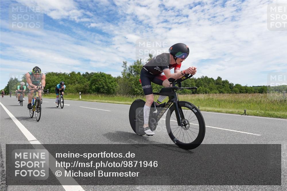 21.06.2026 - Viking Triathlon Michael Burmester http://msf.ph/oto/9871946 21.06.2026 12:23:52 Radfahren 8, 46, 62, 65, 103, 119, 222, 256, 280, 357, 368, 527, 530, 563, 569, 605, 654 meine-sportfotos.de