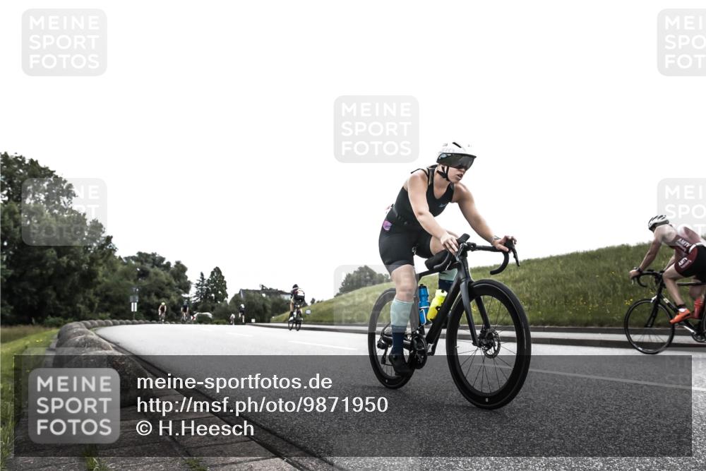 21.06.2026 - 29. Vierlanden-Triathlon H.Heesch http://msf.ph/oto/9871950 21.06.2026 10:42:45 Radfahren 235 meine-sportfotos.de