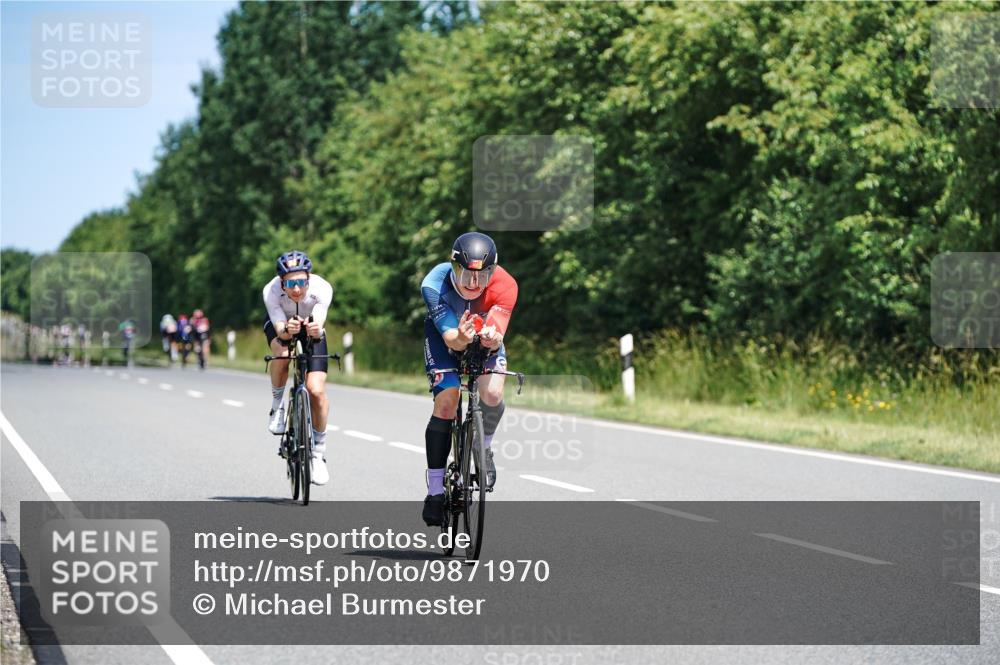 21.06.2026 - Viking Triathlon Michael Burmester http://msf.ph/oto/9871970 21.06.2026 12:42:35 Radfahren 61, 92, 134, 144, 158, 170, 171, 222, 262, 318, 324, 577, 632 meine-sportfotos.de