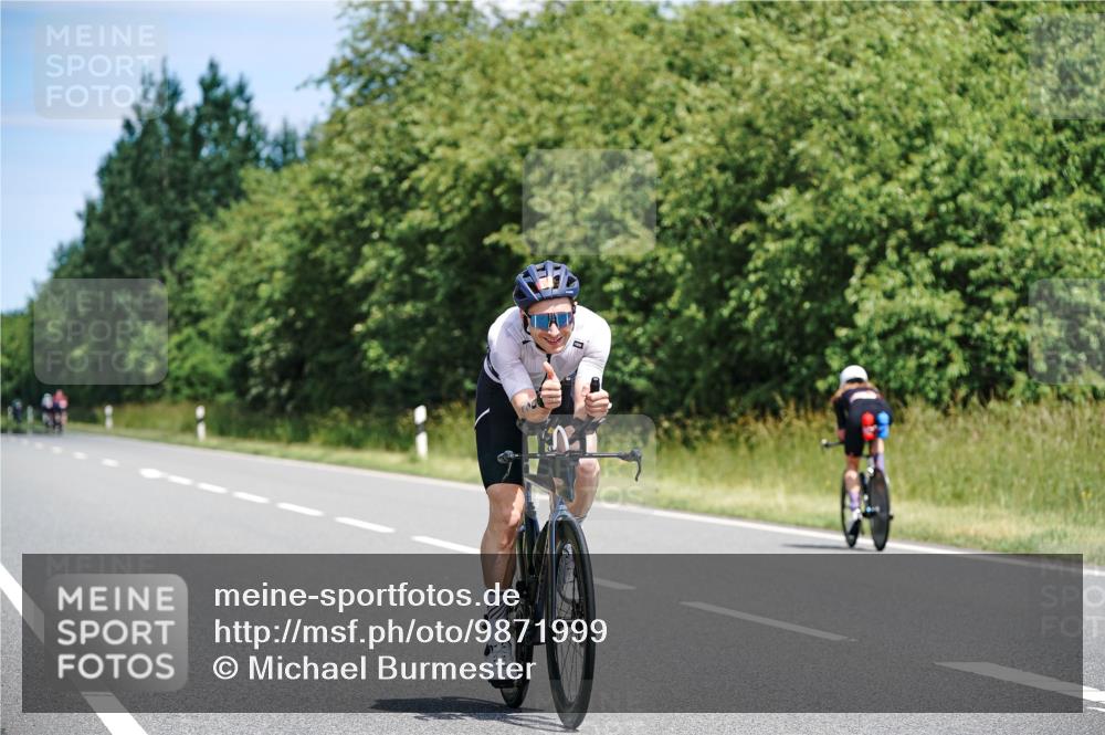 21.06.2026 - Viking Triathlon Michael Burmester http://msf.ph/oto/9871999 21.06.2026 12:42:36 Radfahren 61, 92, 134, 144, 158, 170, 222, 262, 318, 324, 577, 632 meine-sportfotos.de