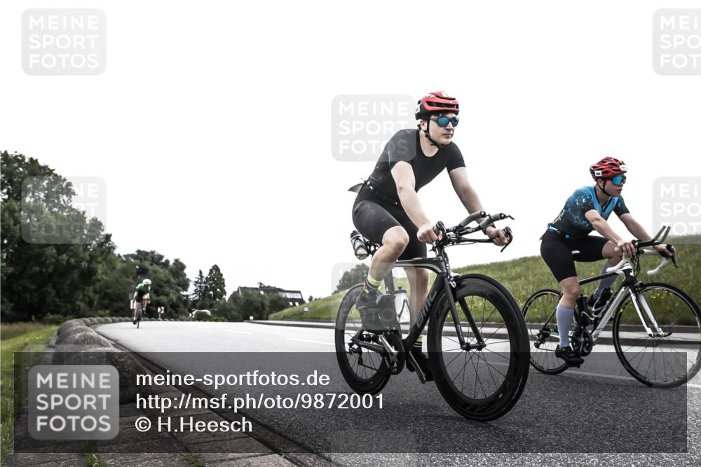 21.06.2026 - 29. Vierlanden-Triathlon H.Heesch http://msf.ph/oto/9872001 21.06.2026 10:43:15 Radfahren 19, 54, 259, 260, 392, 443, 467 meine-sportfotos.de