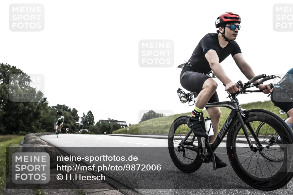 21.06.2026 - 29. Vierlanden-Triathlon H.Heesch http://msf.ph/oto/9872006 21.06.2026 10:43:16 Radfahren 19, 54, 167, 259, 260, 392, 443, 448, 467 meine-sportfotos.de