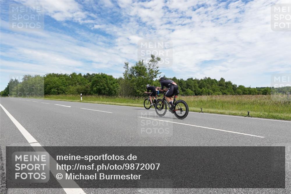 21.06.2026 - Viking Triathlon Michael Burmester http://msf.ph/oto/9872007 21.06.2026 12:24:11 Radfahren 58, 353, 357, 357, 368, 534 meine-sportfotos.de
