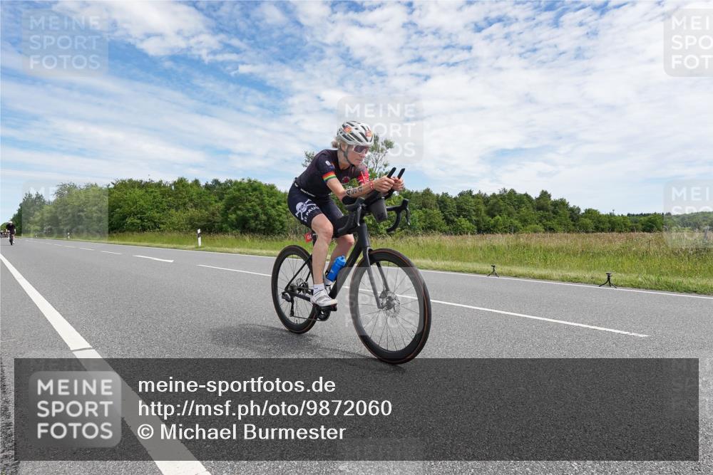 21.06.2026 - Viking Triathlon Michael Burmester http://msf.ph/oto/9872060 21.06.2026 12:24:39 Radfahren 54, 208, 350, 352, 362, 362, 494, 660, 660 meine-sportfotos.de