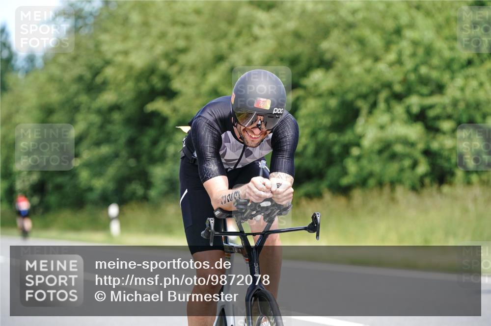 21.06.2026 - Viking Triathlon Michael Burmester http://msf.ph/oto/9872078 21.06.2026 12:43:19 Radfahren 41, 86, 202, 223, 243, 243, 429, 434, 472, 602, 654, 668, 670 meine-sportfotos.de