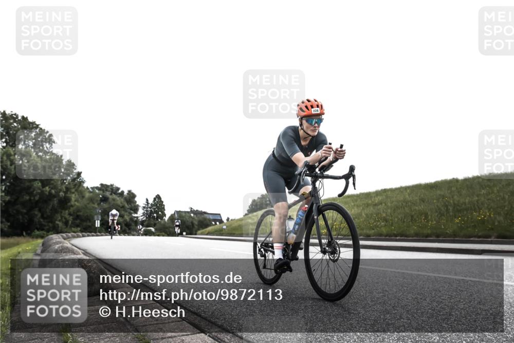 21.06.2026 - 29. Vierlanden-Triathlon H.Heesch http://msf.ph/oto/9872113 21.06.2026 10:44:04 Radfahren 109, 228, 290, 357, 359 meine-sportfotos.de
