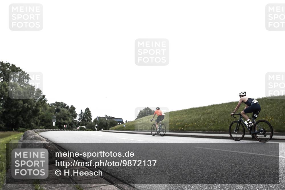 21.06.2026 - 29. Vierlanden-Triathlon H.Heesch http://msf.ph/oto/9872137 21.06.2026 10:44:13 Radfahren 50, 135, 245 meine-sportfotos.de