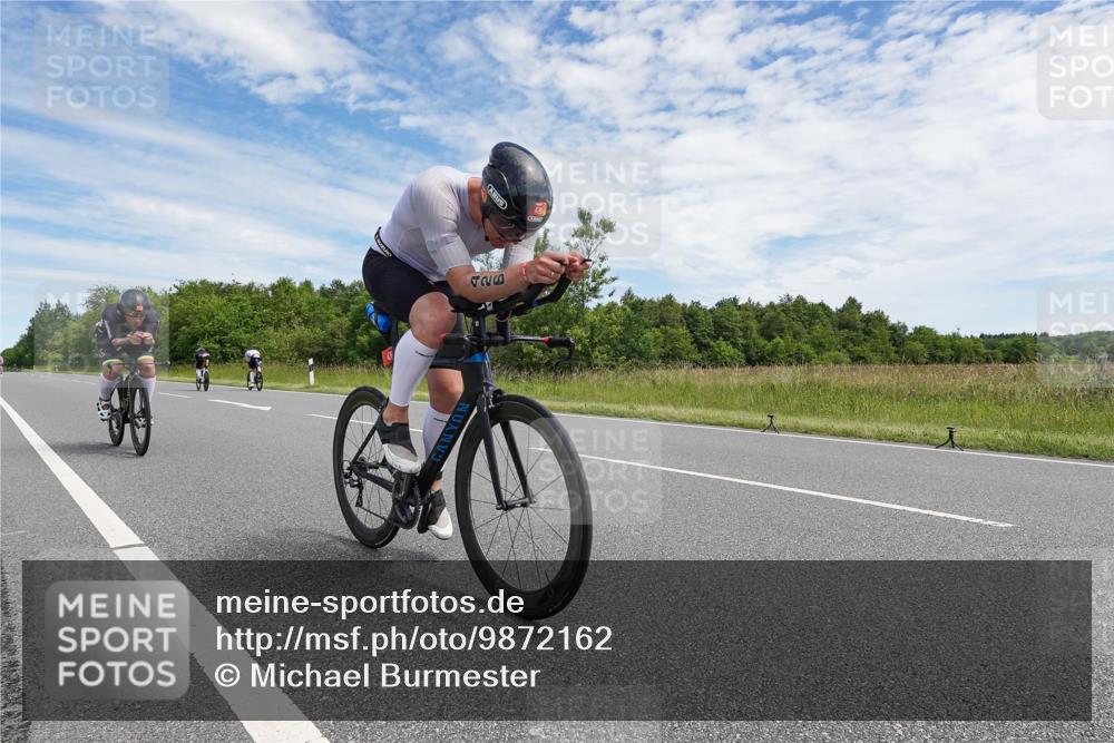 21.06.2026 - Viking Triathlon Michael Burmester http://msf.ph/oto/9872162 21.06.2026 12:25:45 Radfahren 267, 310, 374, 426, 509, 531, 556, 646, 665, 666 meine-sportfotos.de