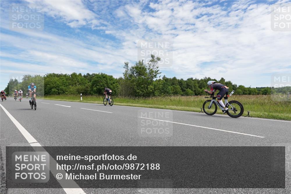 21.06.2026 - Viking Triathlon Michael Burmester http://msf.ph/oto/9872188 21.06.2026 12:25:54 Radfahren 139, 267, 276, 310, 509, 531, 635, 646, 665, 666 meine-sportfotos.de