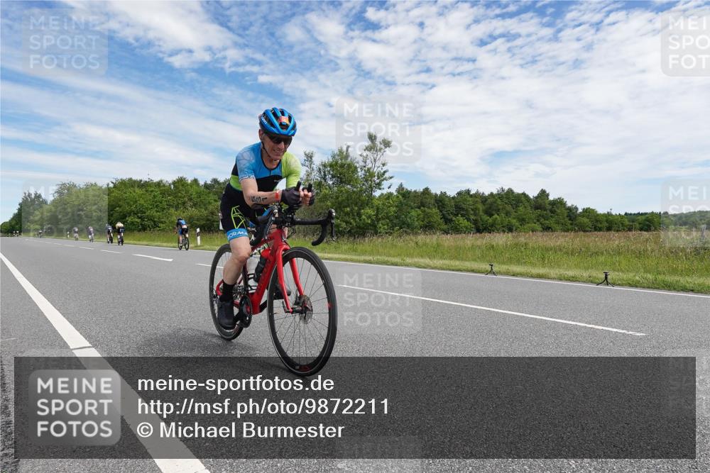21.06.2026 - Viking Triathlon Michael Burmester http://msf.ph/oto/9872211 21.06.2026 12:25:58 Radfahren 139, 267, 276, 310, 509, 531, 635, 665, 666 meine-sportfotos.de