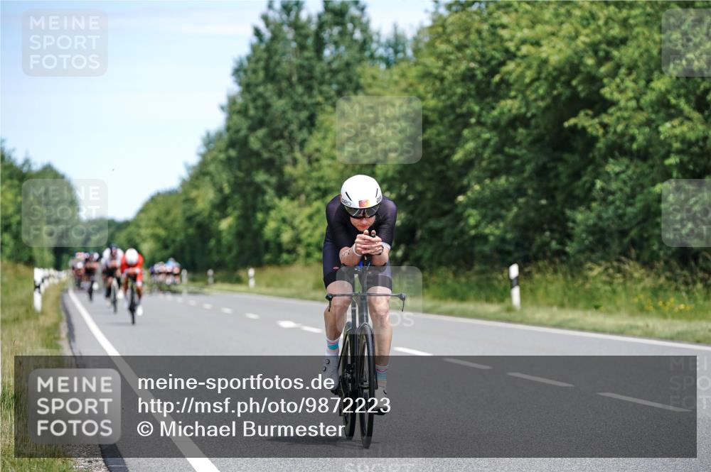 21.06.2026 - Viking Triathlon Michael Burmester http://msf.ph/oto/9872223 21.06.2026 12:43:47 Radfahren 30, 51, 225, 225, 234, 258, 279, 343, 372, 374, 388, 465, 508, 509, 563, 605, 645 meine-sportfotos.de