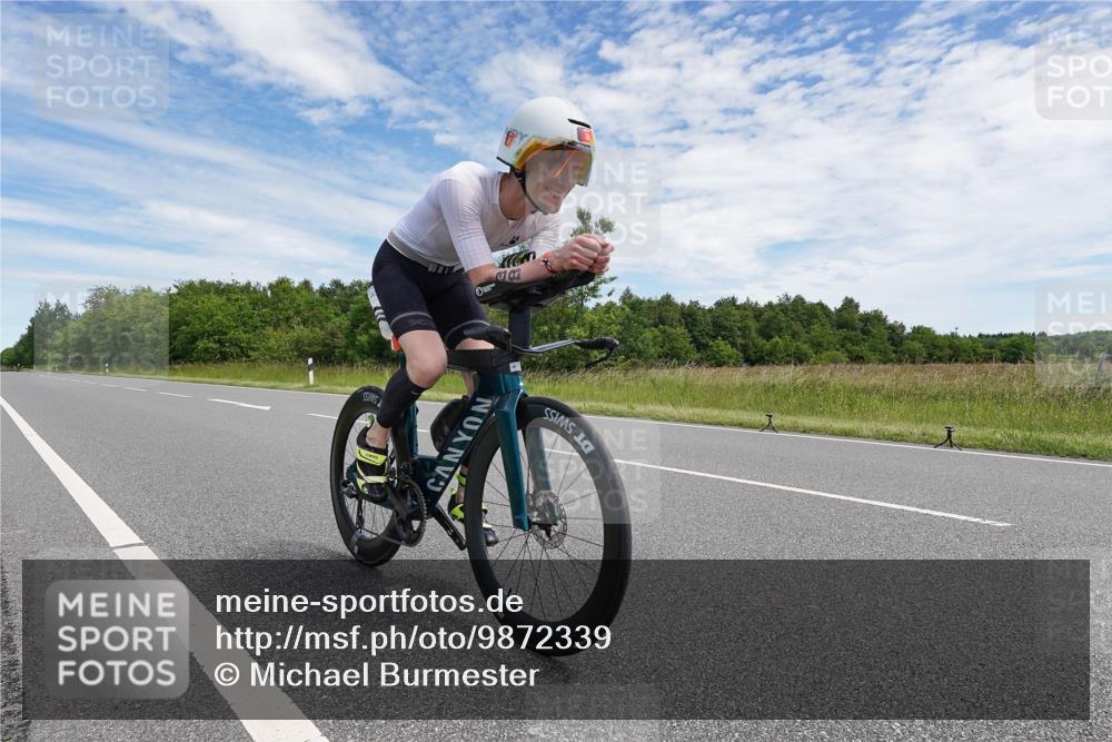 21.06.2026 - Viking Triathlon Michael Burmester http://msf.ph/oto/9872339 21.06.2026 12:27:24 Radfahren 38, 266, 273, 444, 490, 554, 639 meine-sportfotos.de